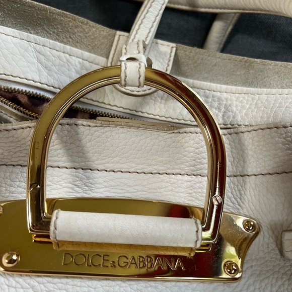 Dolce & Gabbana White Shoulder Bag with Gold Accents - Picture 6 of 16